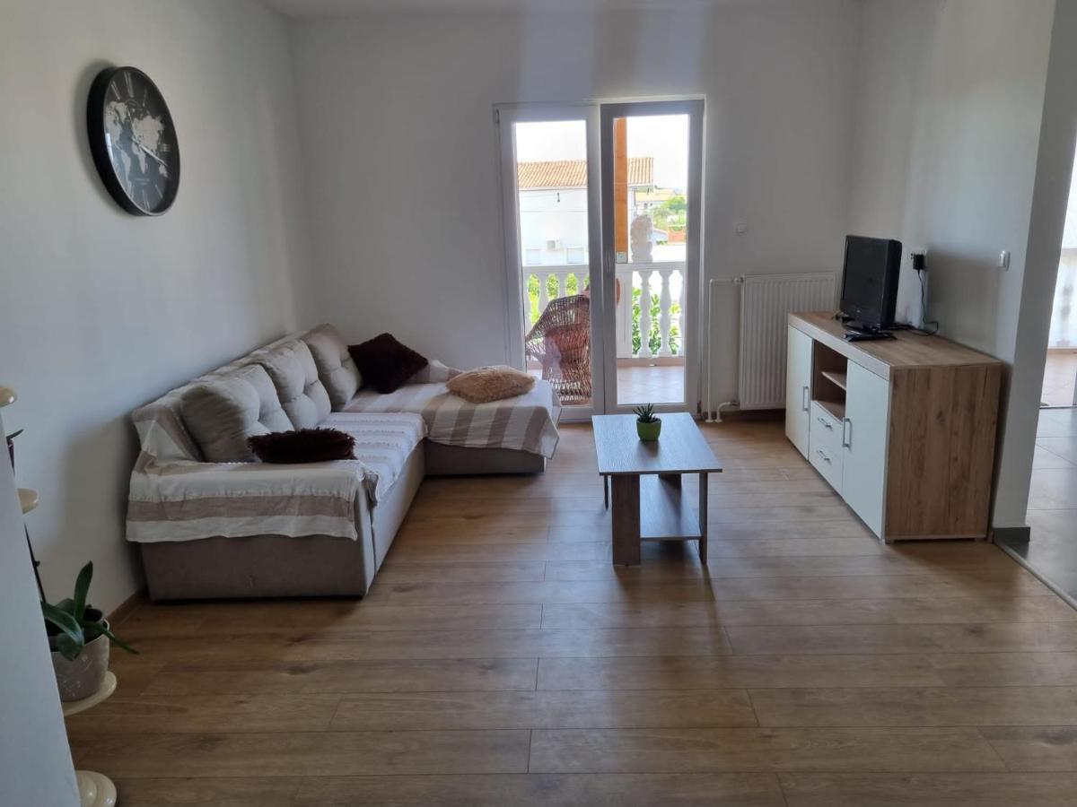 Apartment Mate Sukošan Exterior foto
