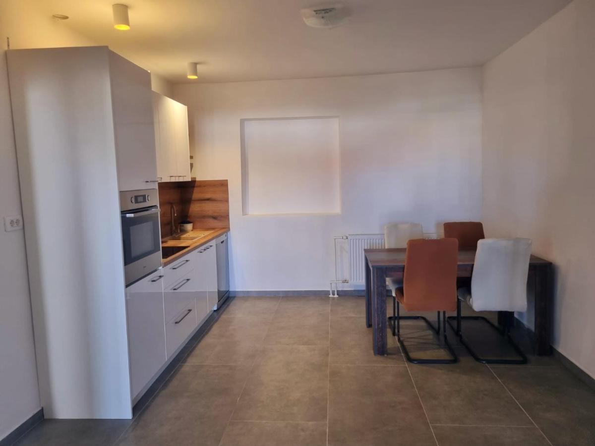 Apartment Mate Sukošan Exterior foto